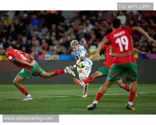 罗伊斯：我建议布兰特留下，他能为球队带来不常拥有的特质